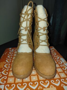 BareTraps Tan Lace-Up Sherpa Winter Boots